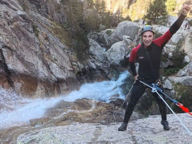 Tobogán natural en el barranco de Caldarés, Panticosa (Valle de Tena)